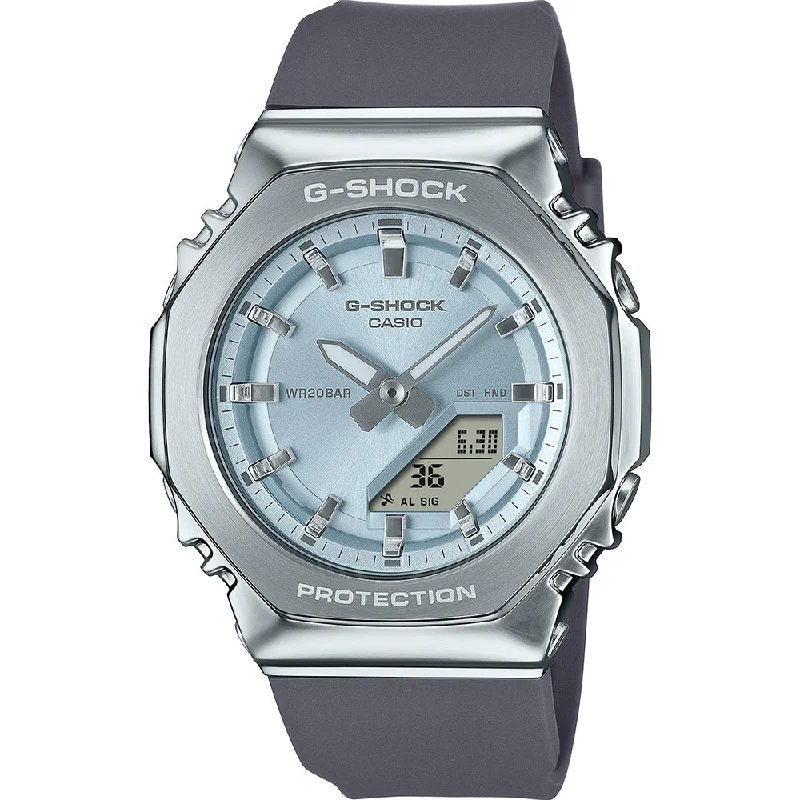 Men's Dive Watches with Non-Reflective Glass -G-Shock GMS2110-2A Half Metal Covered Men's Dive Watches with Non-Reflective Glass -G-Shock GMS2110-2A Half Metal Covered