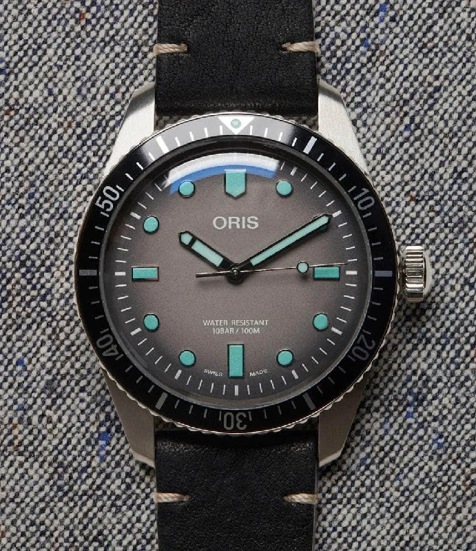 Men's Dive Watches with Elegant Design -Divers Sixty-Five 40mm ‘Glow’