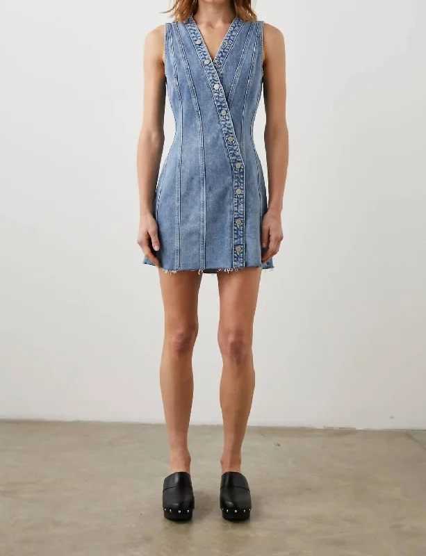 Strand Denim Dress In Medium Vintage