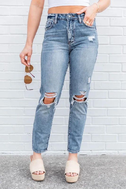 distressed-boyfriend-medium-wash-jeans