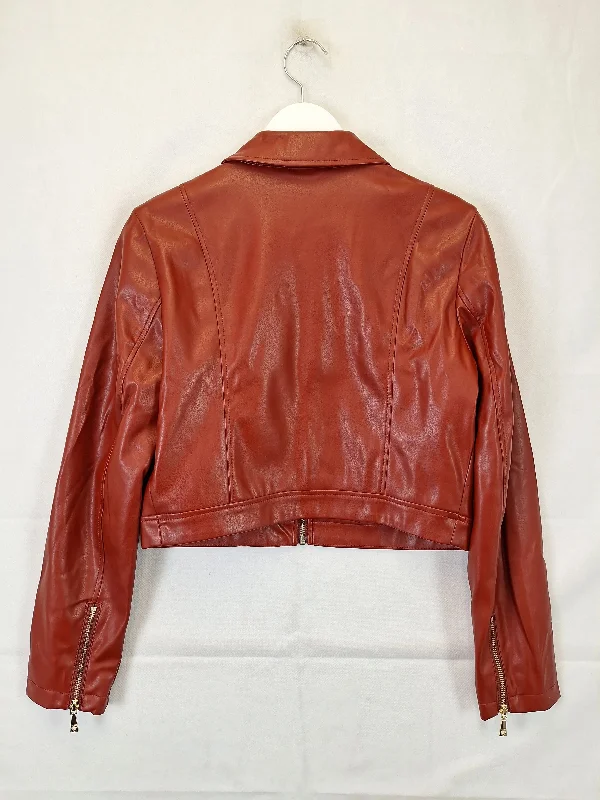 guess-clay-faux-leather-cropped-jacket-size-8-b010-498-rd