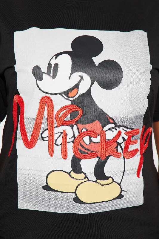 vintage-mickey-embroidered-tee-black