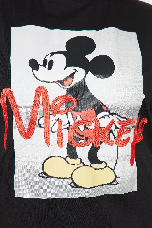 vintage-mickey-embroidered-tee-black